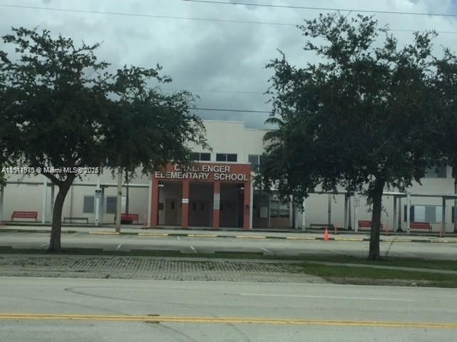 9247 Chambers St, Tamarac, FL 33321 Photo