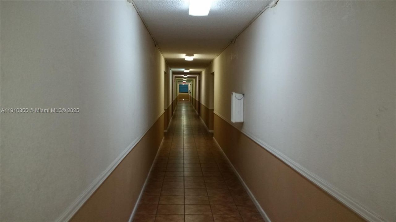 2075 SW 122nd Ave, Unit 402, Miami, FL 33175 Photo