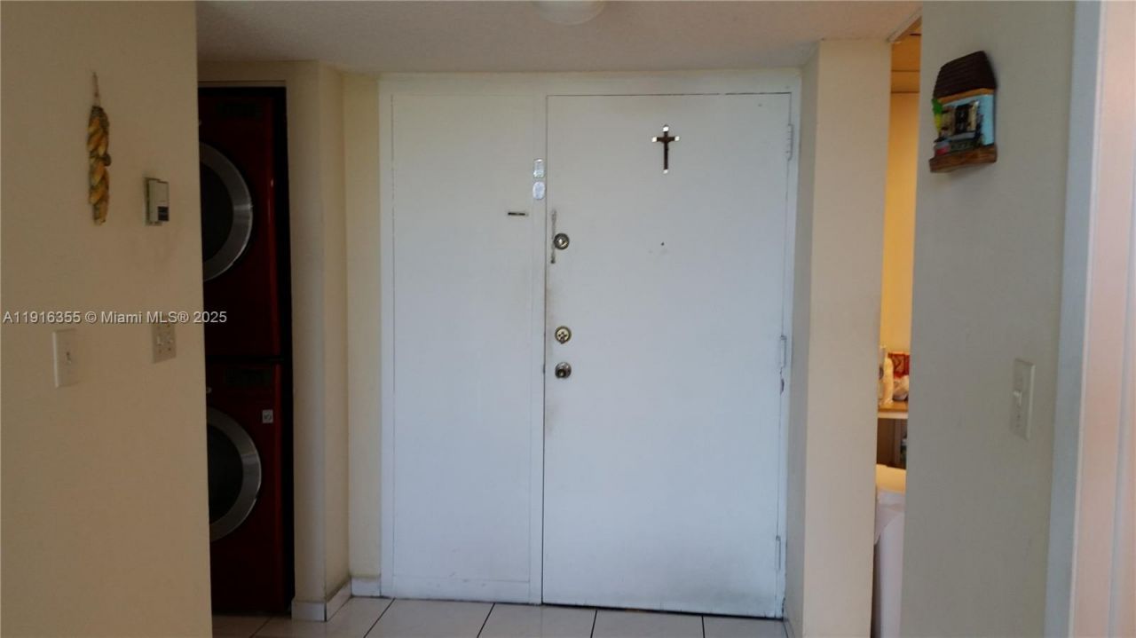 2075 SW 122nd Ave, Unit 402, Miami, FL 33175 Photo