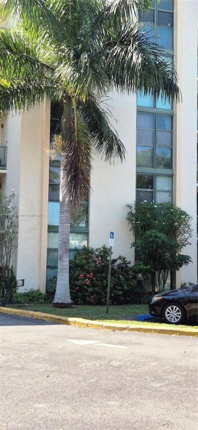 2075 SW 122nd Ave, Unit 402, Miami, FL 33175 Photo