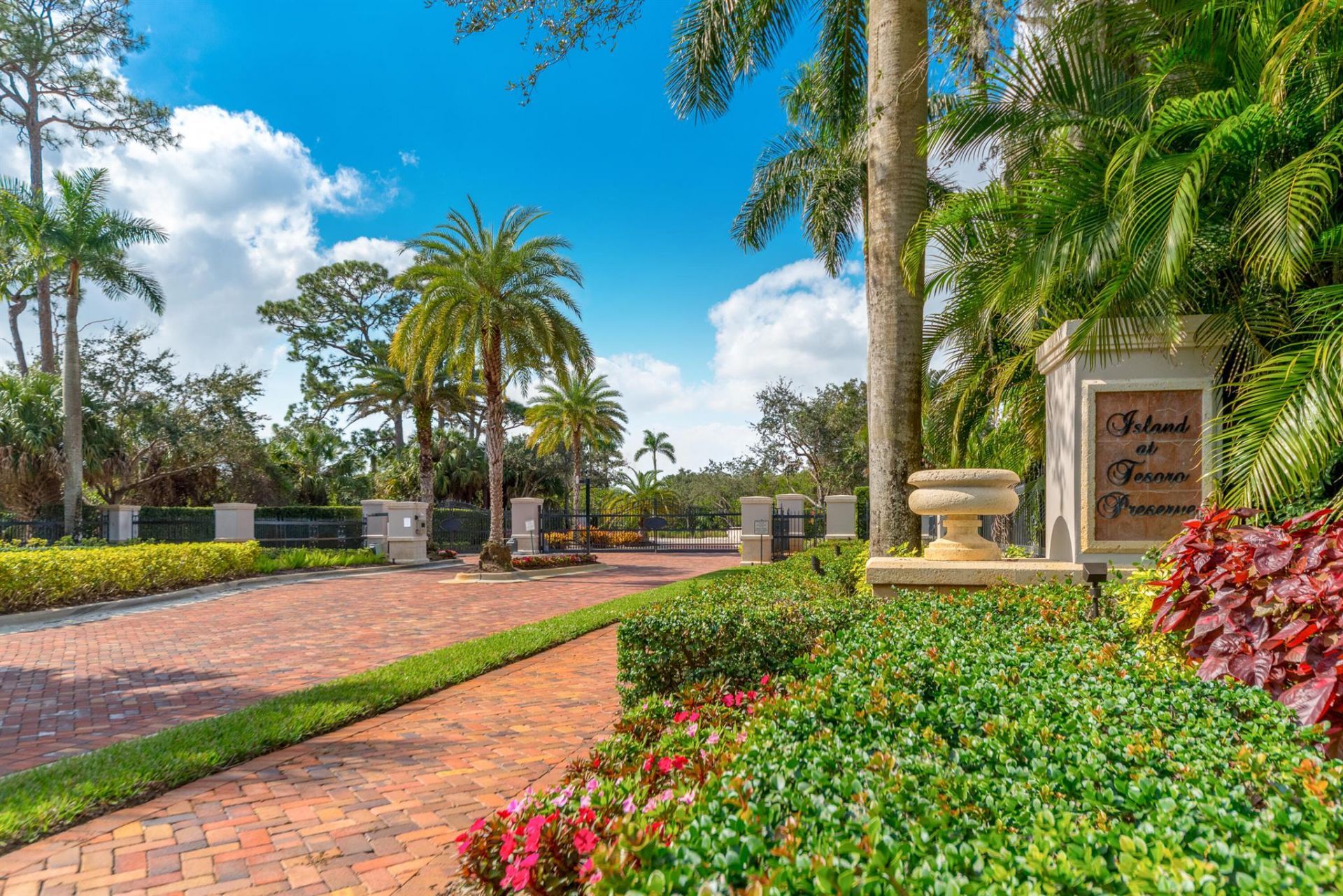 183 SE Via Terra Bella, Port Saint Lucie, FL 34952 Photo