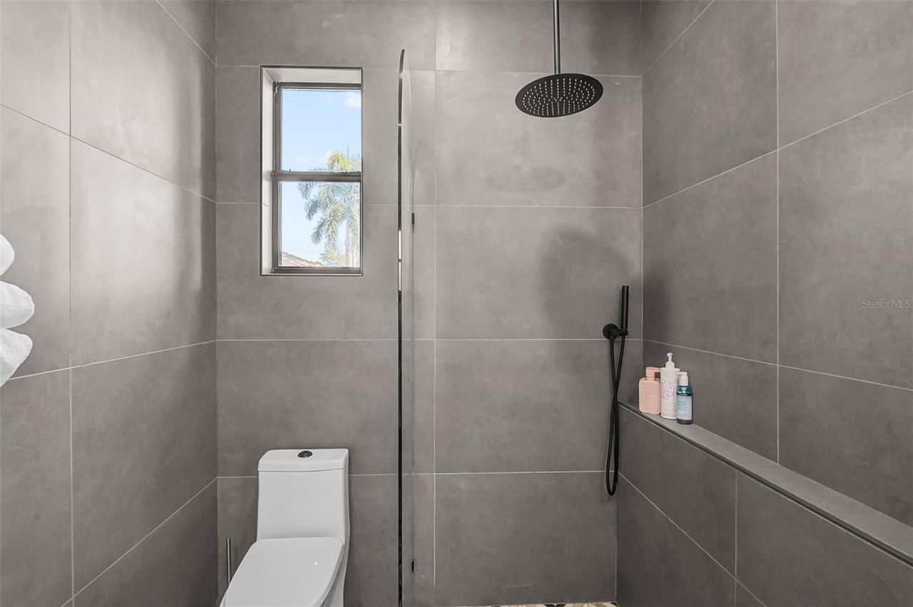 3635 80th Drive E, Sarasota, FL 34243 Photo