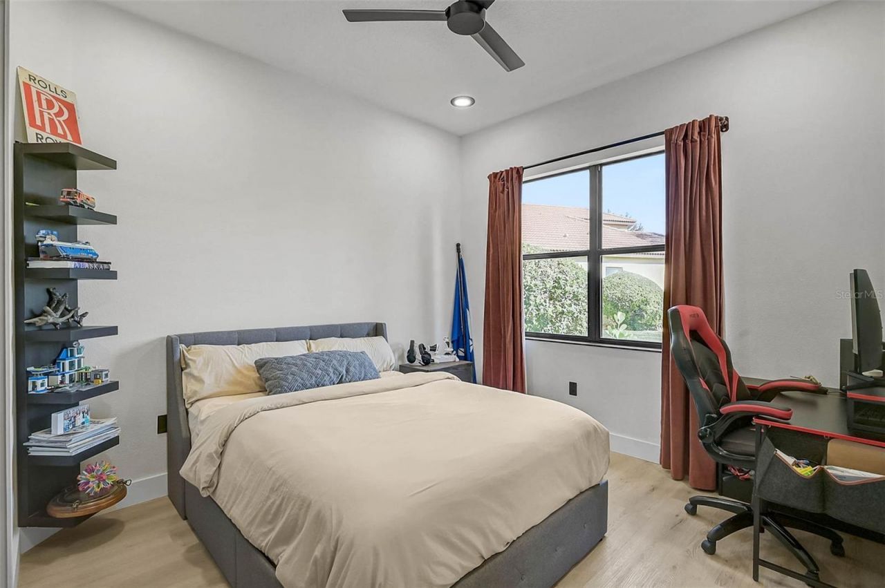 3635 80th Drive E, Sarasota, FL 34243 Photo