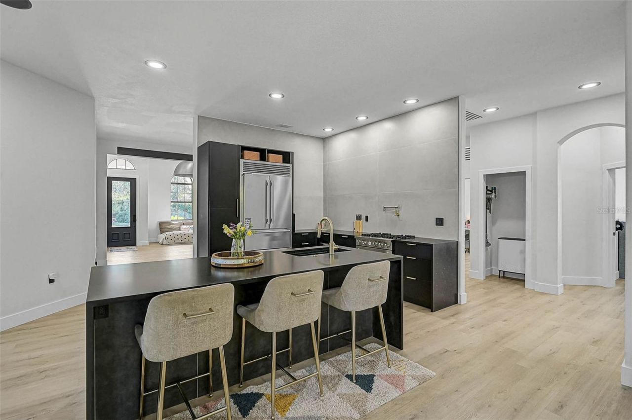 3635 80th Drive E, Sarasota, FL 34243 Photo