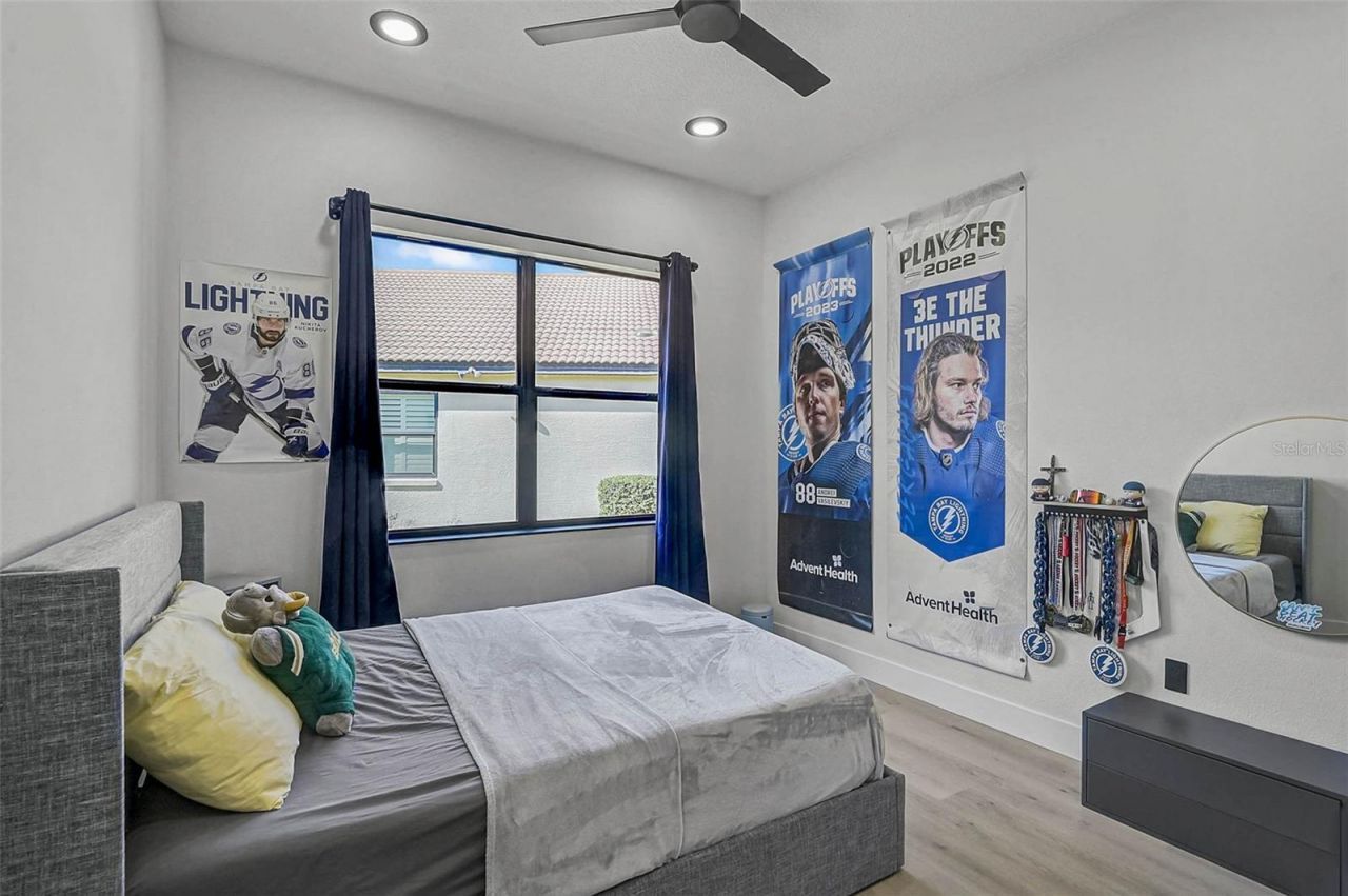 3635 80th Drive E, Sarasota, FL 34243 Photo