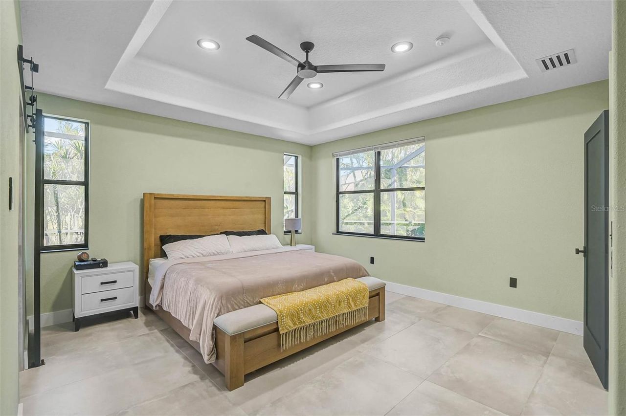 3635 80th Drive E, Sarasota, FL 34243 Photo