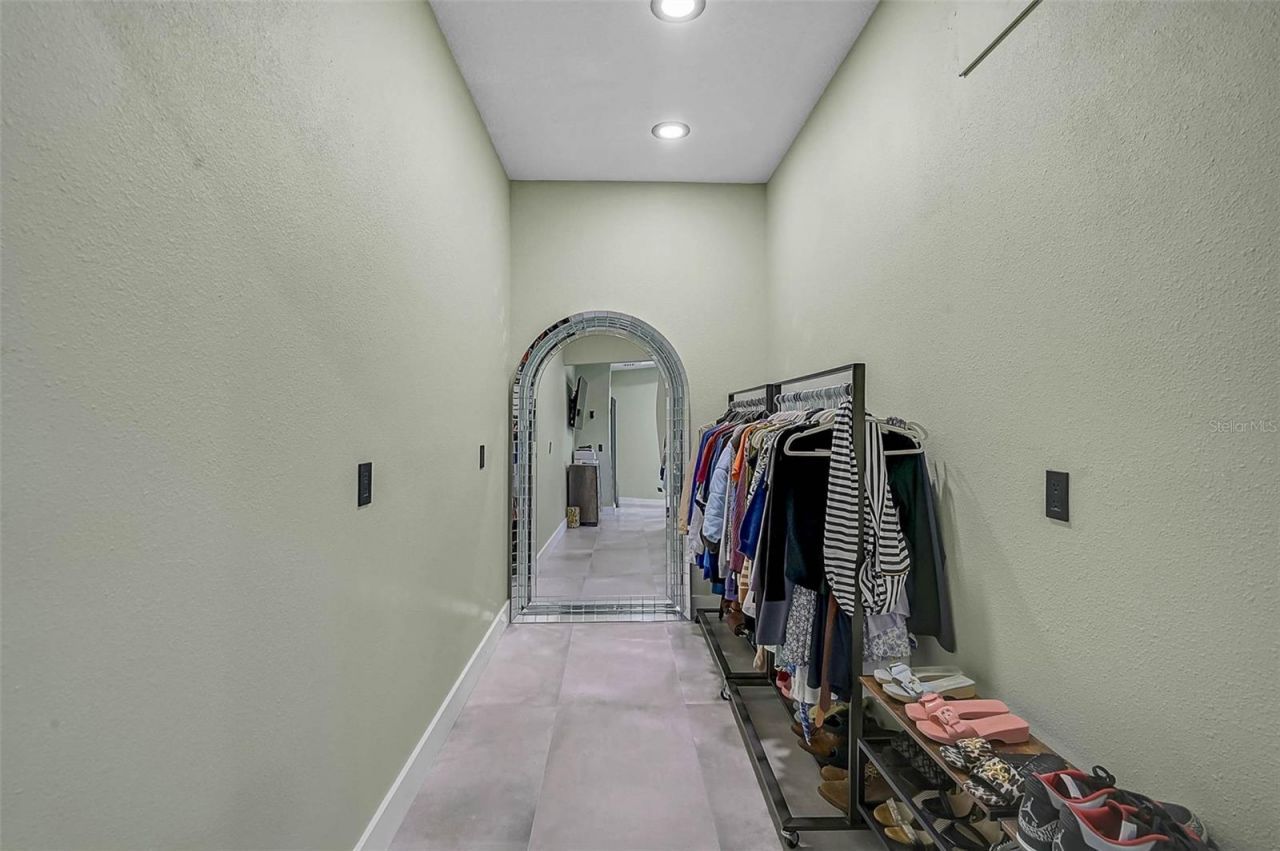 3635 80th Drive E, Sarasota, FL 34243 Photo