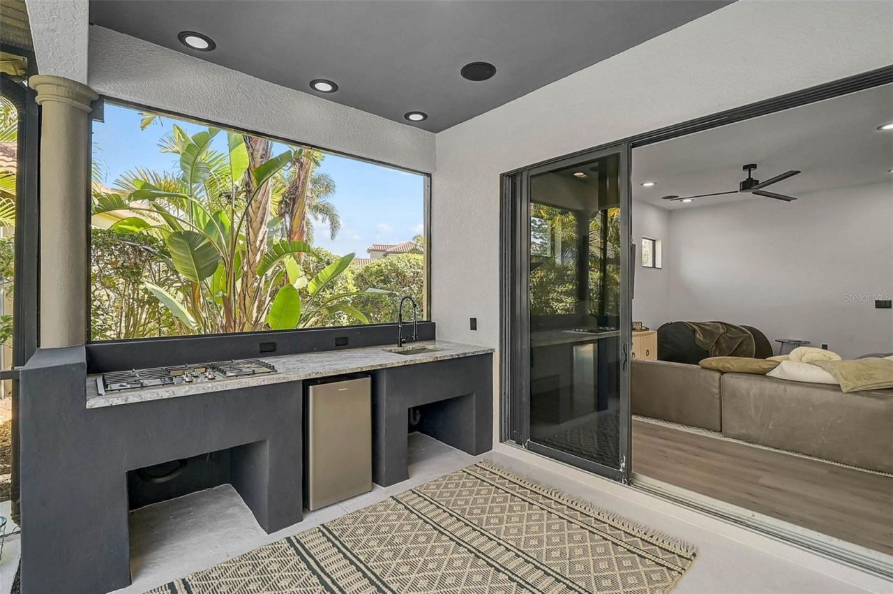 3635 80th Drive E, Sarasota, FL 34243 Photo