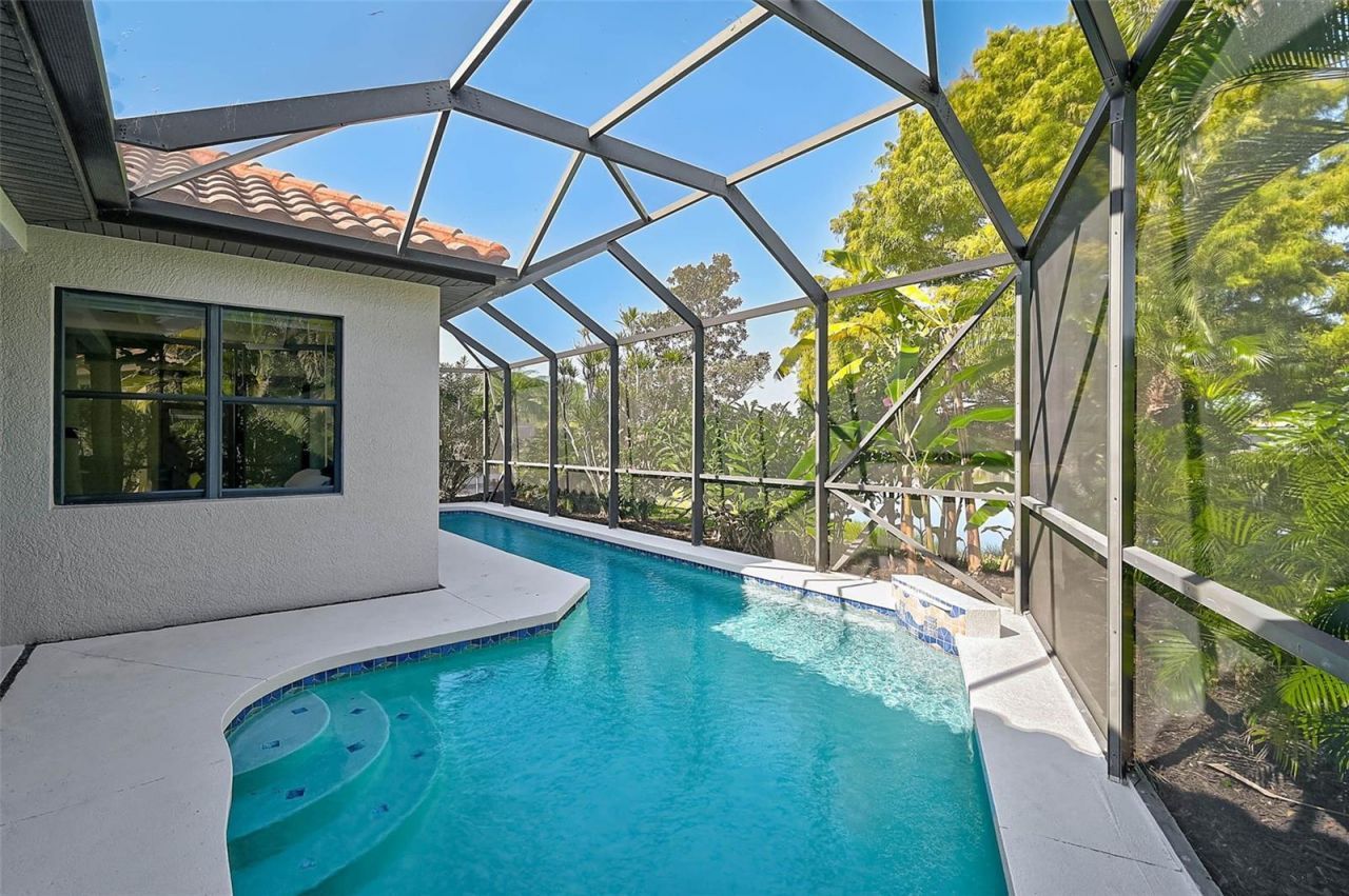 3635 80th Drive E, Sarasota, FL 34243 Photo