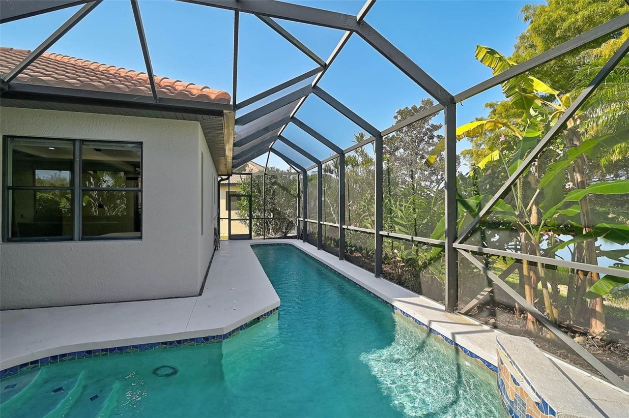 3635 80th Drive E, Sarasota, FL 34243 Photo