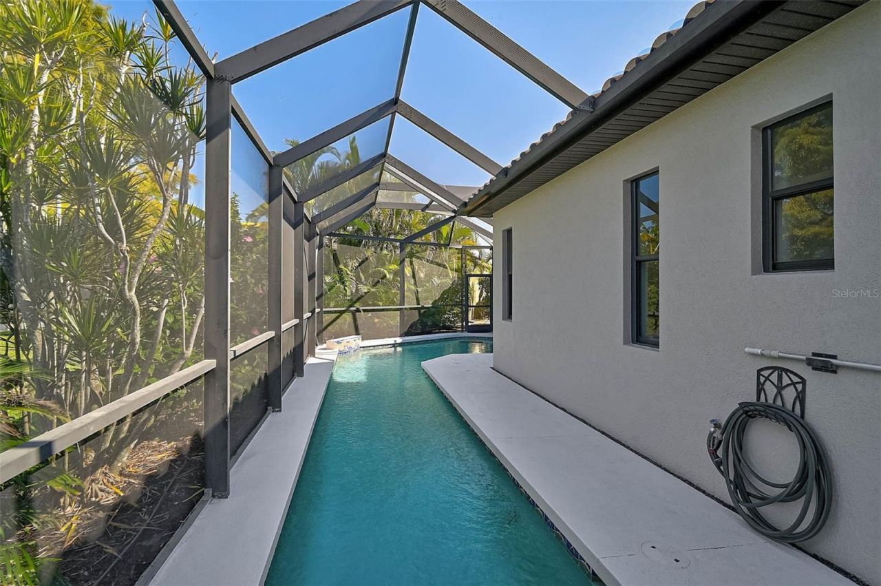 3635 80th Drive E, Sarasota, FL 34243 Photo