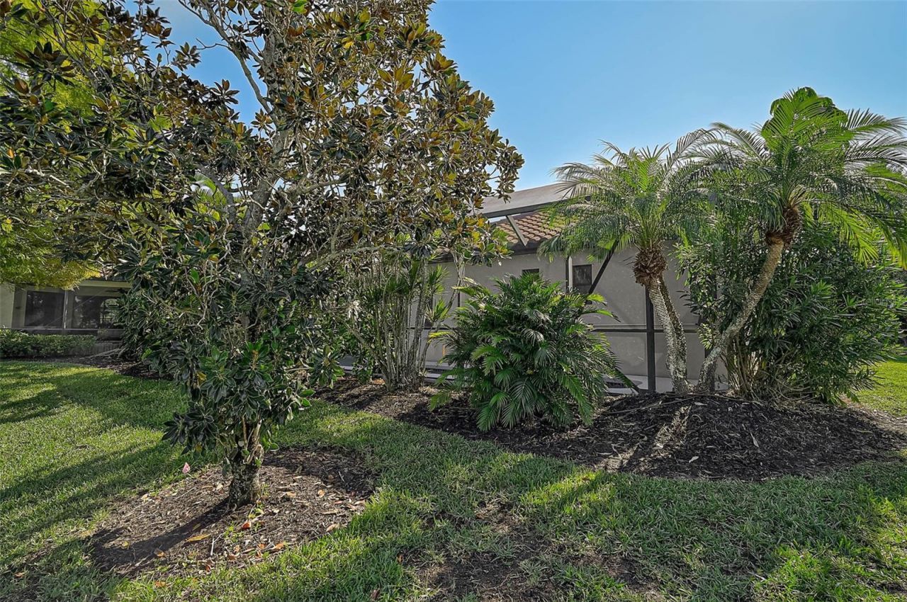 3635 80th Drive E, Sarasota, FL 34243 Photo