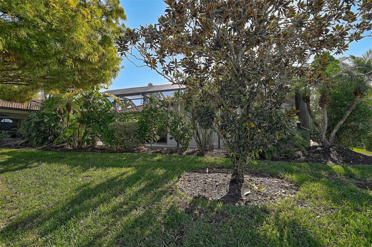 3635 80th Drive E, Sarasota, FL 34243 Photo