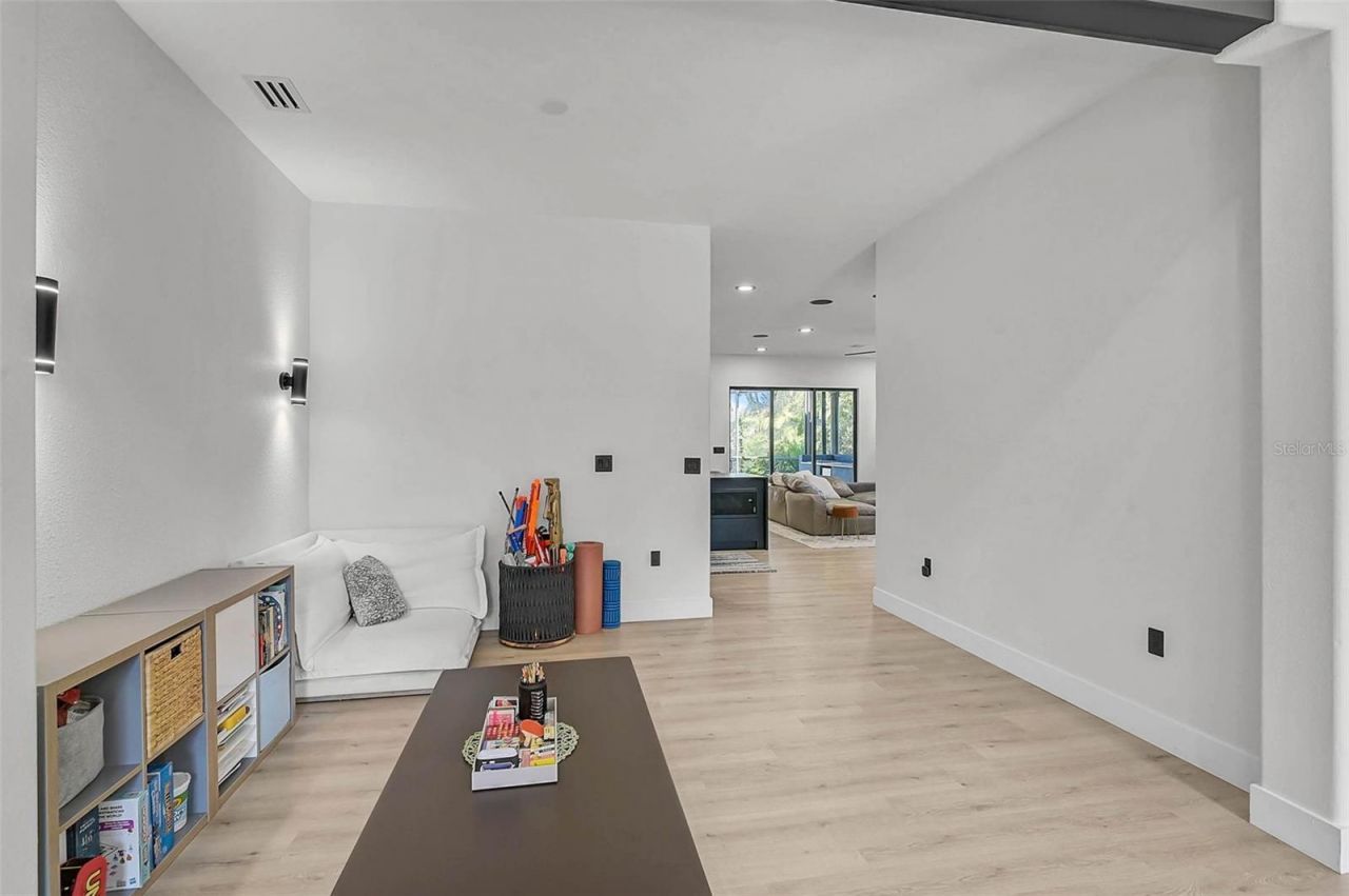 3635 80th Drive E, Sarasota, FL 34243 Photo