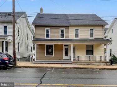 88 E MAIN STREET, WINDSOR, PA 17366
