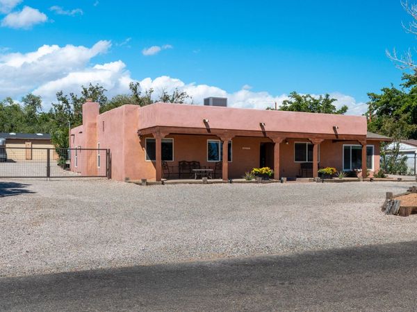 10609 Calle De Elena, Corrales, NM 87048