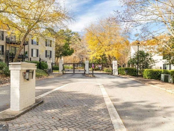 3470 Essex Avenue, Unit 82, Atlanta, GA 30339