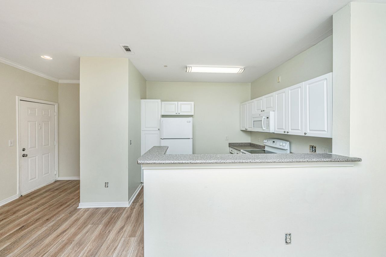 130 River Landing Drive Photo 10