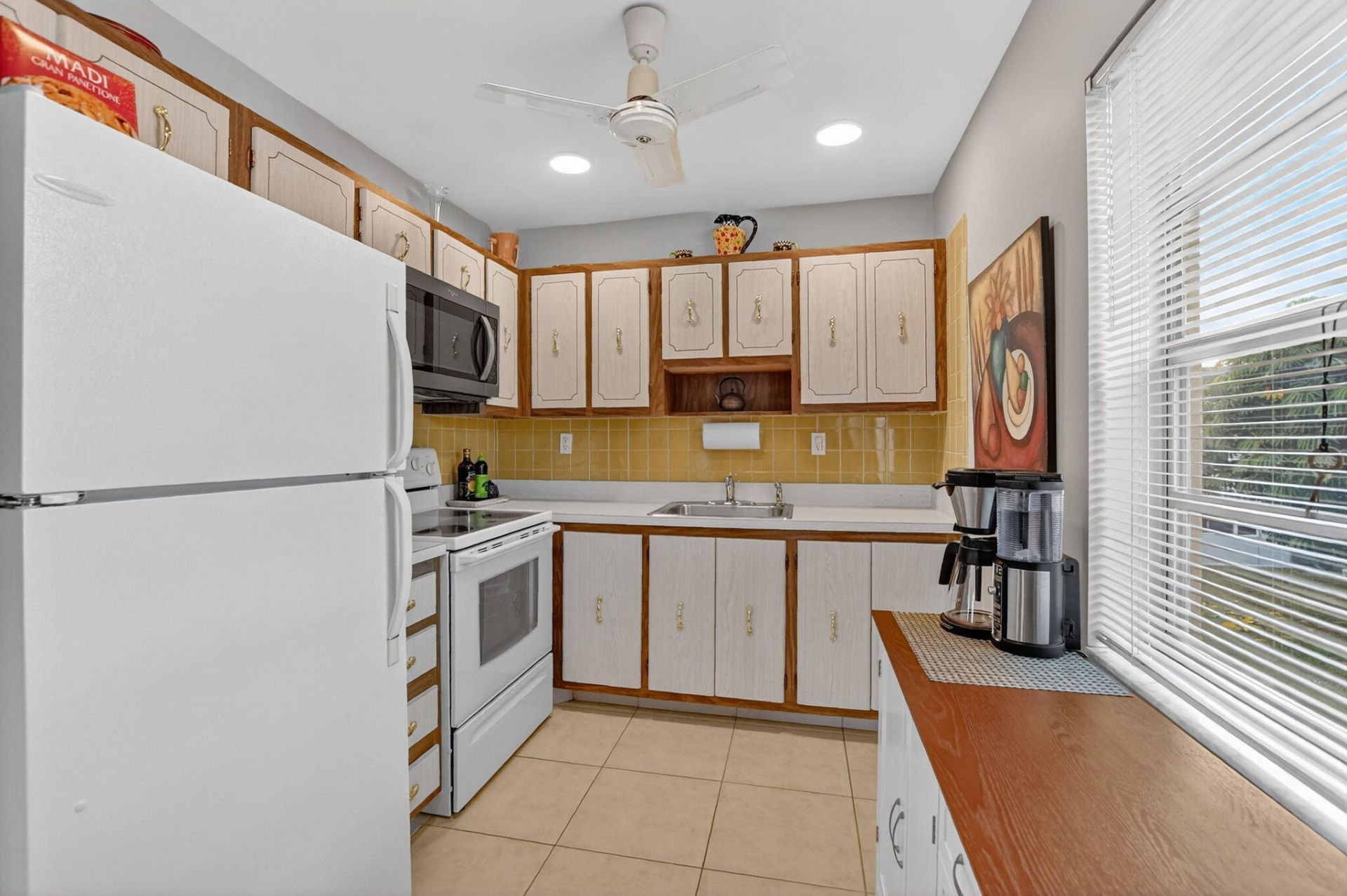 74 Burgundy B, Delray Beach, FL 33484 Photo
