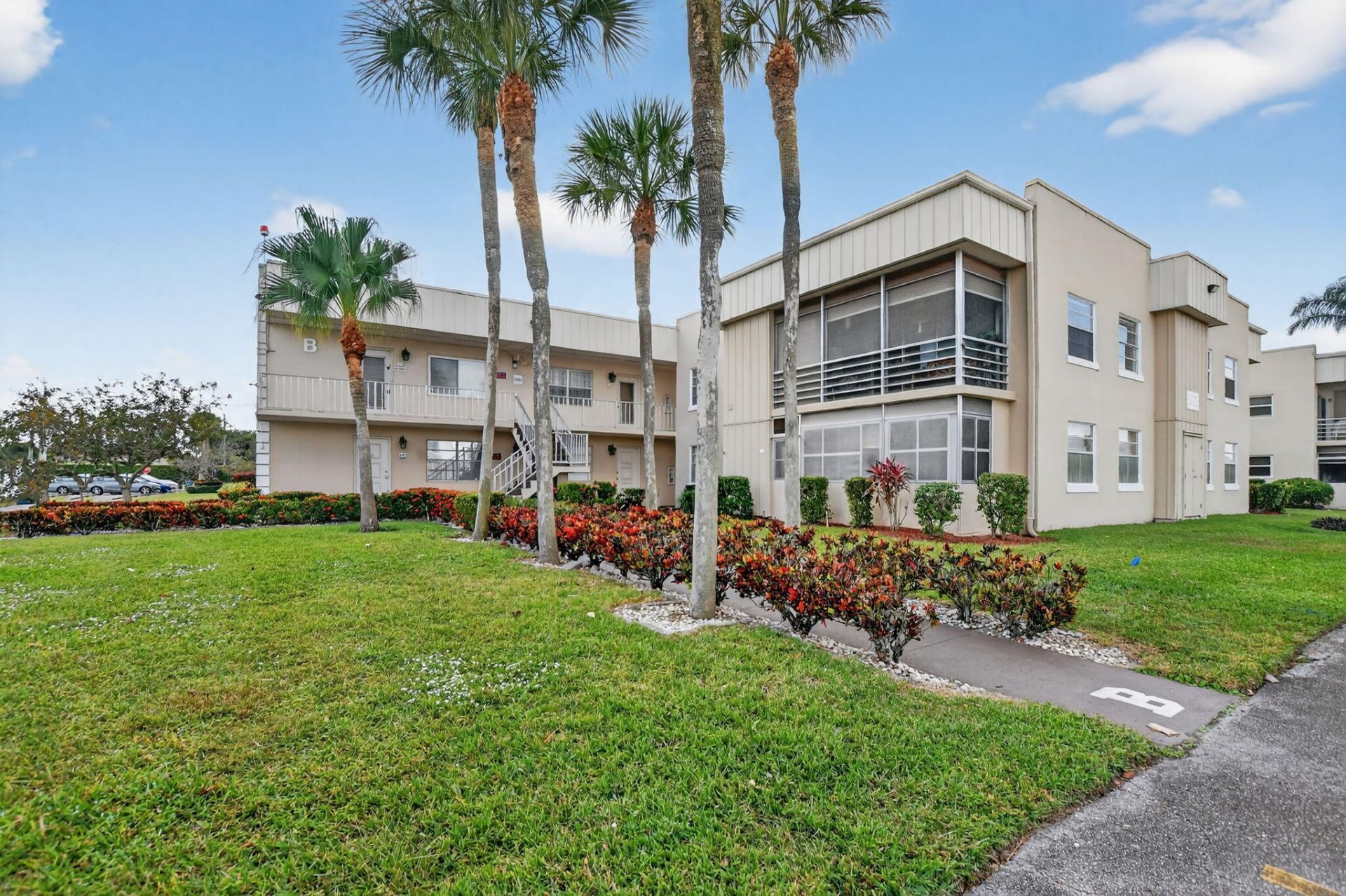 74 Burgundy B, Delray Beach, FL 33484 Photo