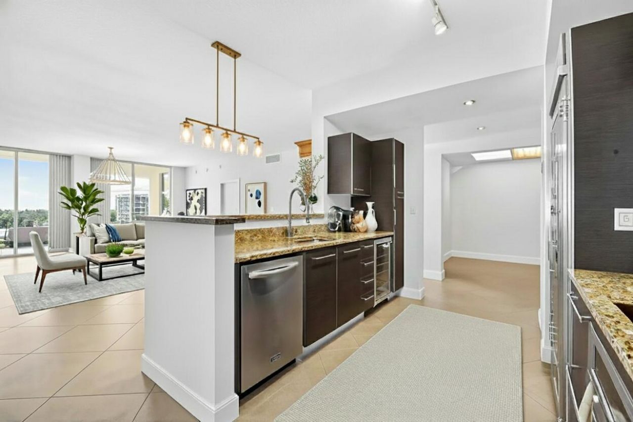 550 Okeechobee Boulevard, Unit 623, West Palm Beach, FL 33401 Photo