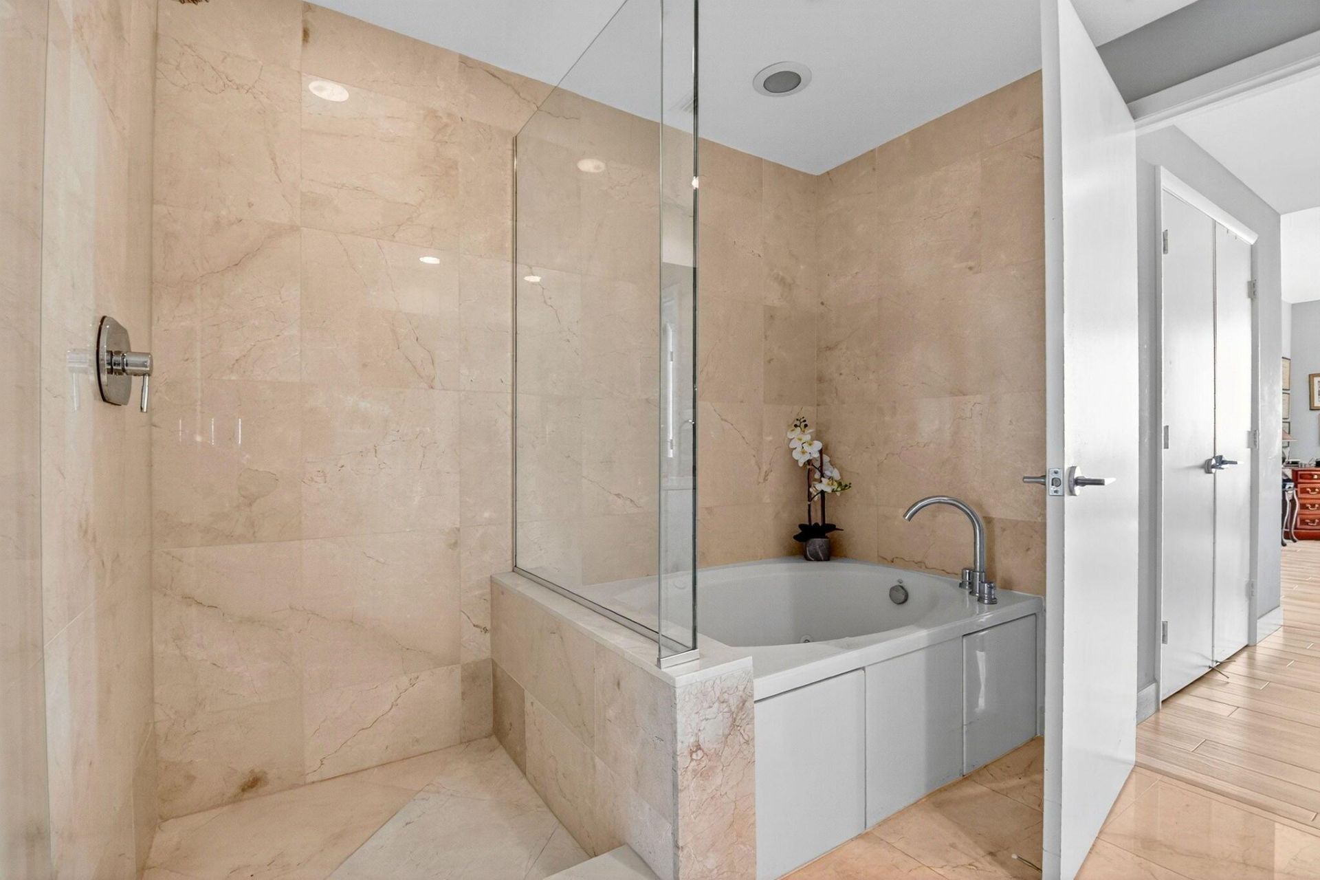 550 Okeechobee Boulevard, Unit 623, West Palm Beach, FL 33401 Photo