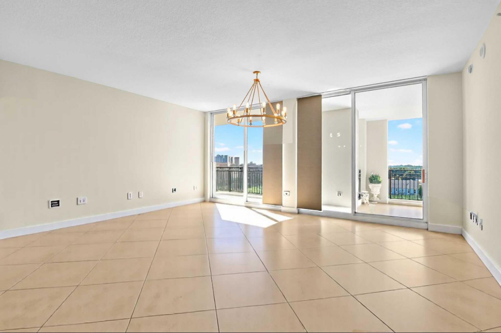 550 Okeechobee Boulevard, Unit 623, West Palm Beach, FL 33401 Photo