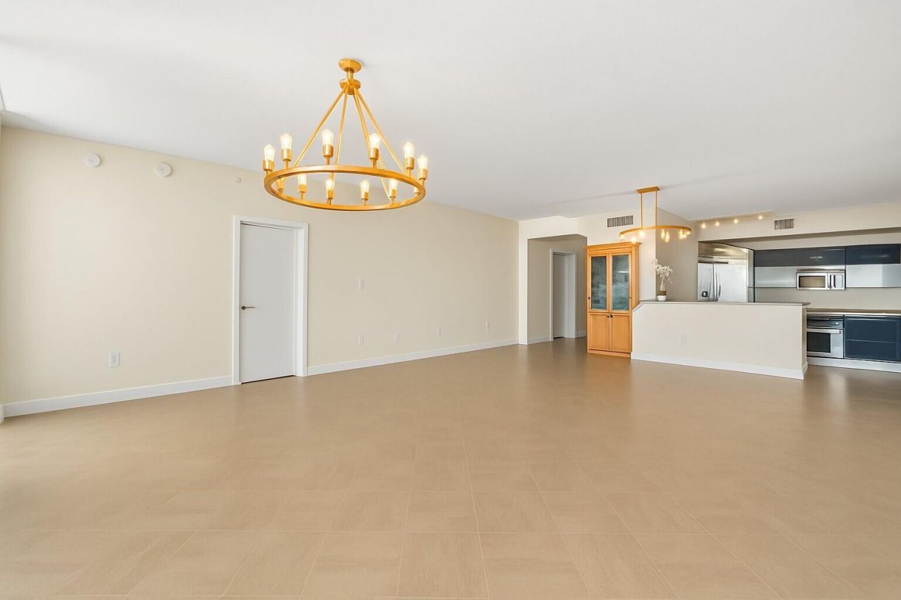 550 Okeechobee Boulevard, Unit 623, West Palm Beach, FL 33401 Photo