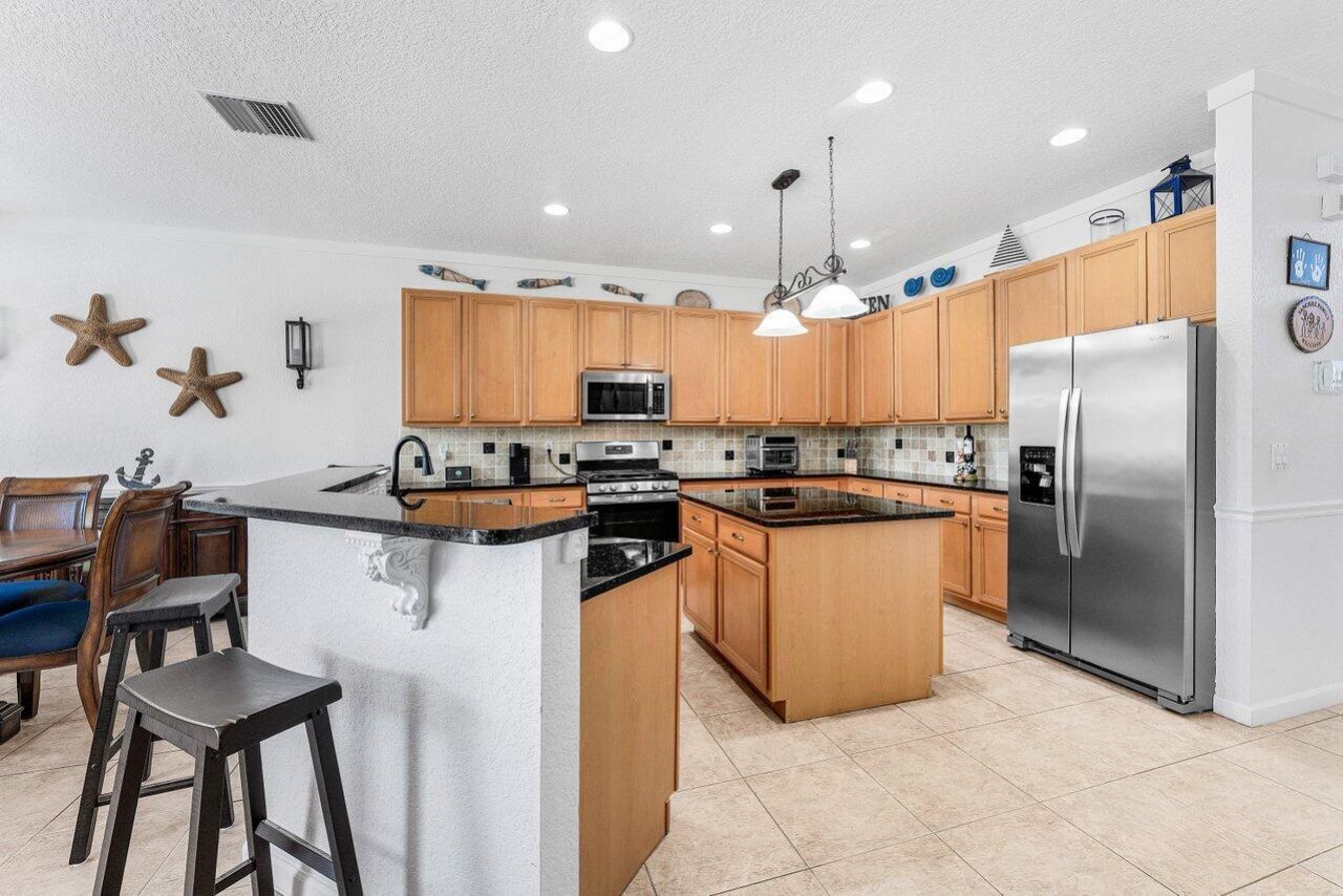 144 Kensington Way, Royal Palm Beach, FL 33414 Photo