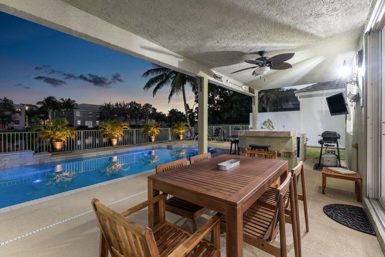 144 Kensington Way, Royal Palm Beach, FL 33414 Photo