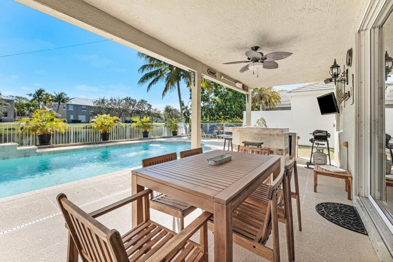 144 Kensington Way, Royal Palm Beach, FL 33414 Photo