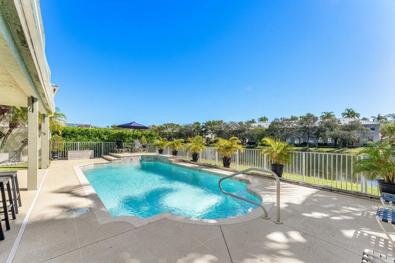 144 Kensington Way, Royal Palm Beach, FL 33414 Photo