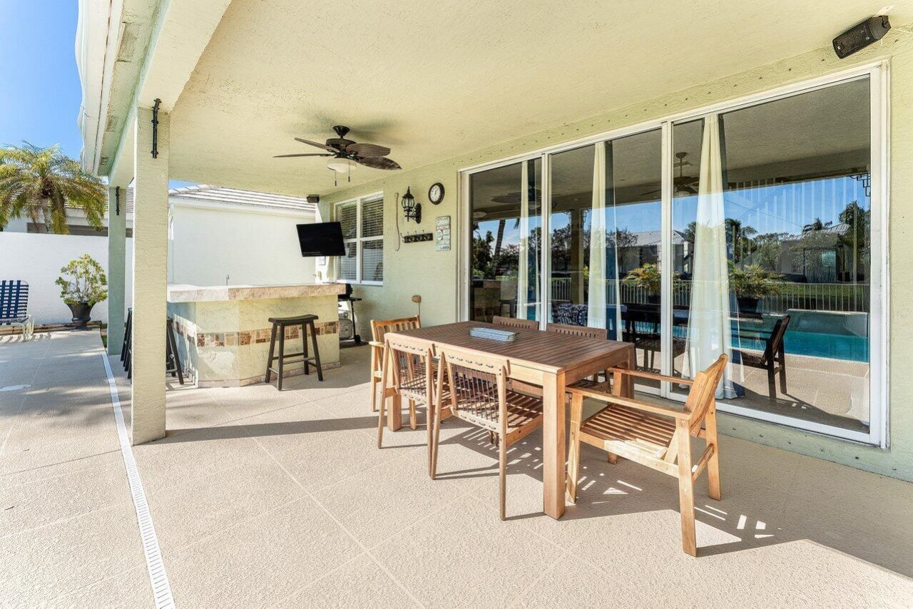 144 Kensington Way, Royal Palm Beach, FL 33414 Photo