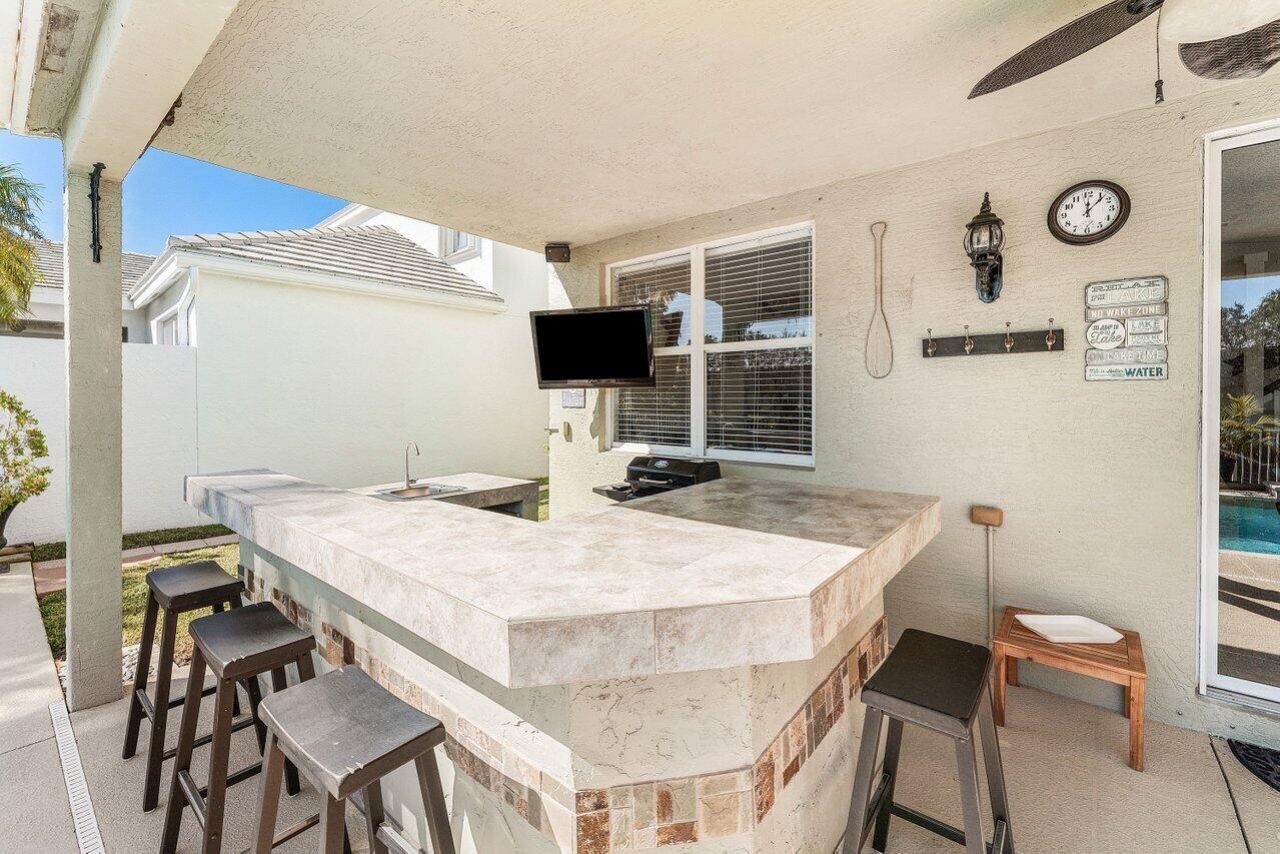 144 Kensington Way, Royal Palm Beach, FL 33414 Photo