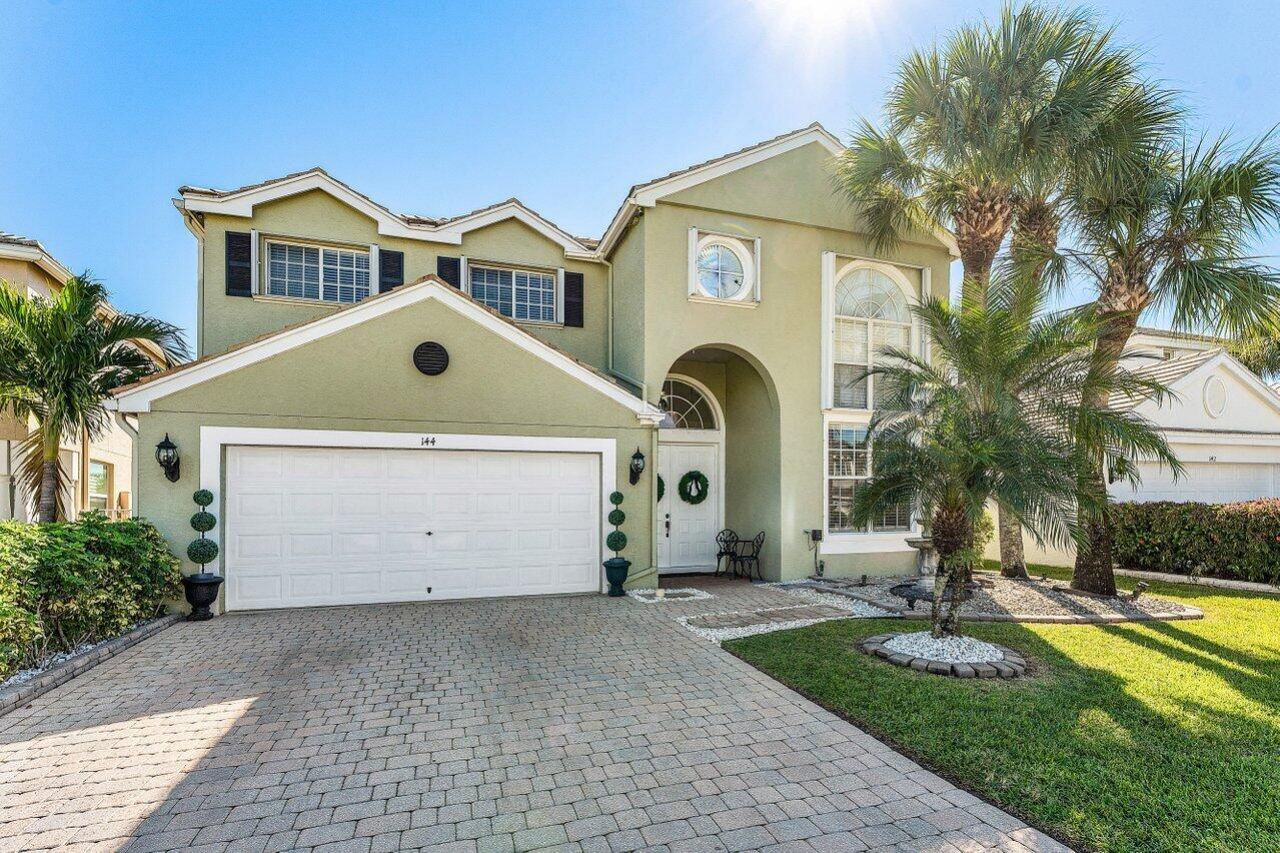 144 Kensington Way, Royal Palm Beach, FL 33414 Photo