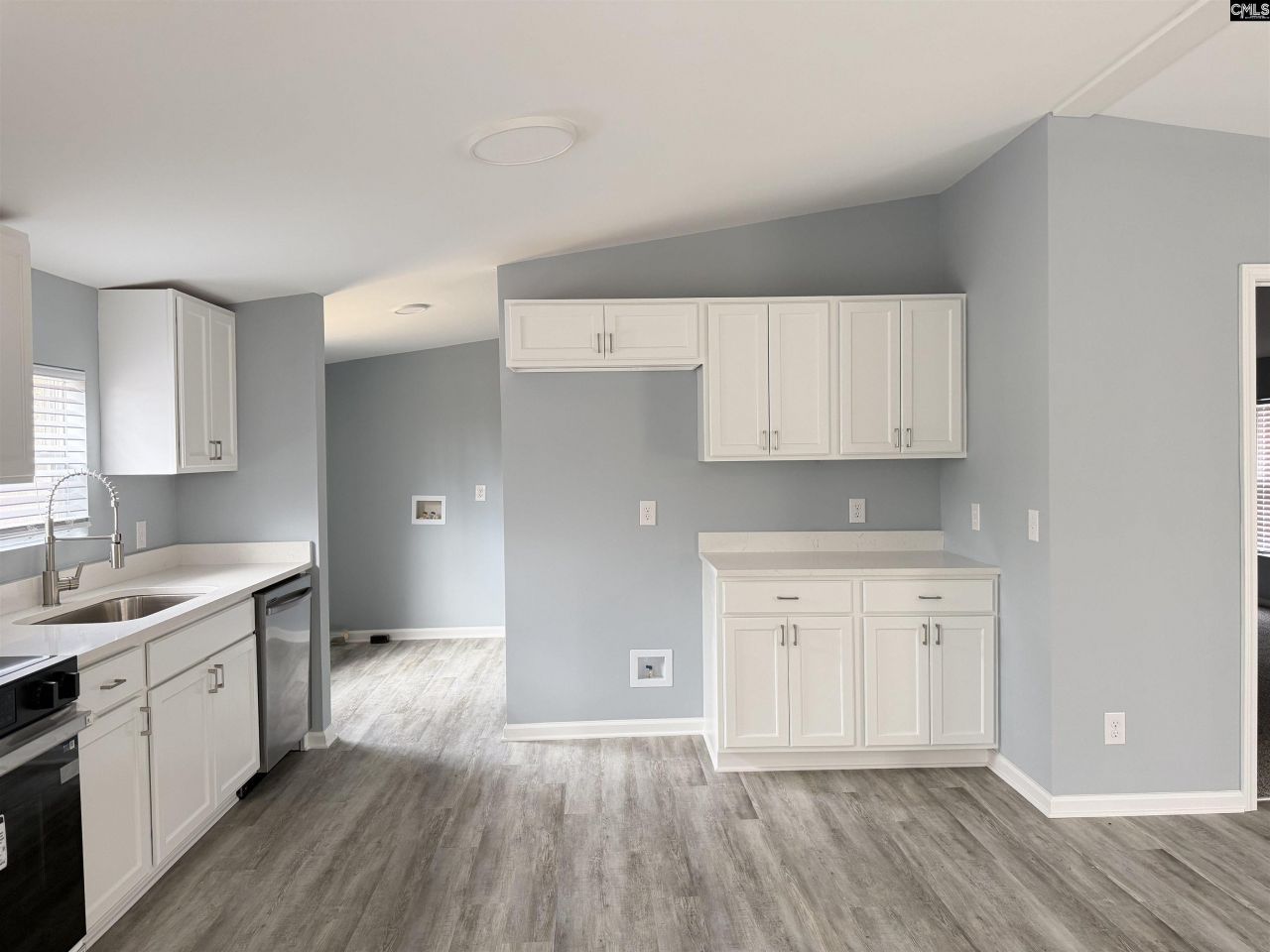 154 Kyle Road Photo 10