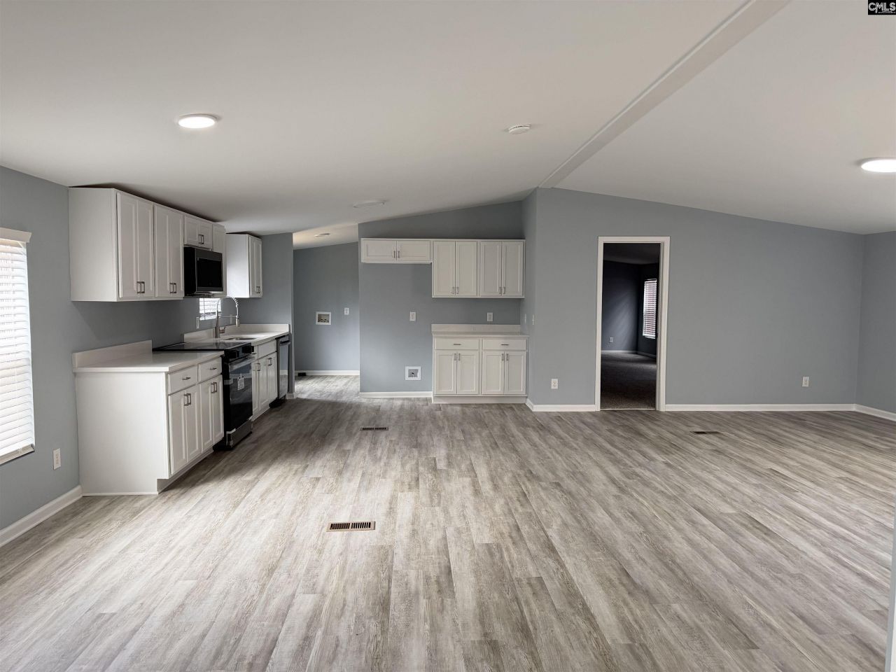 154 Kyle Road Photo 5