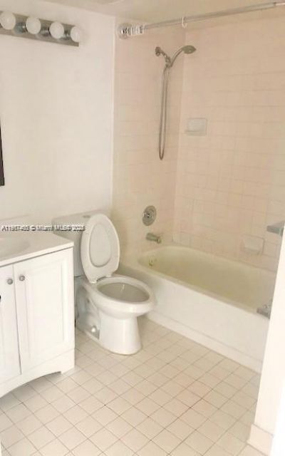 22102 Glenmoor Dr, Unit 102, West Palm Beach, FL 33409 Photo