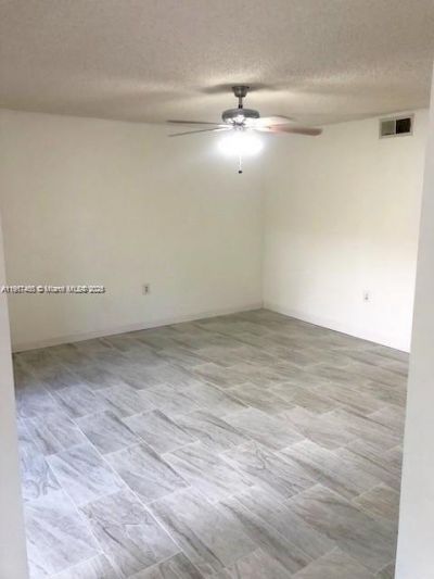 22102 Glenmoor Dr, Unit 102, West Palm Beach, FL 33409 Photo