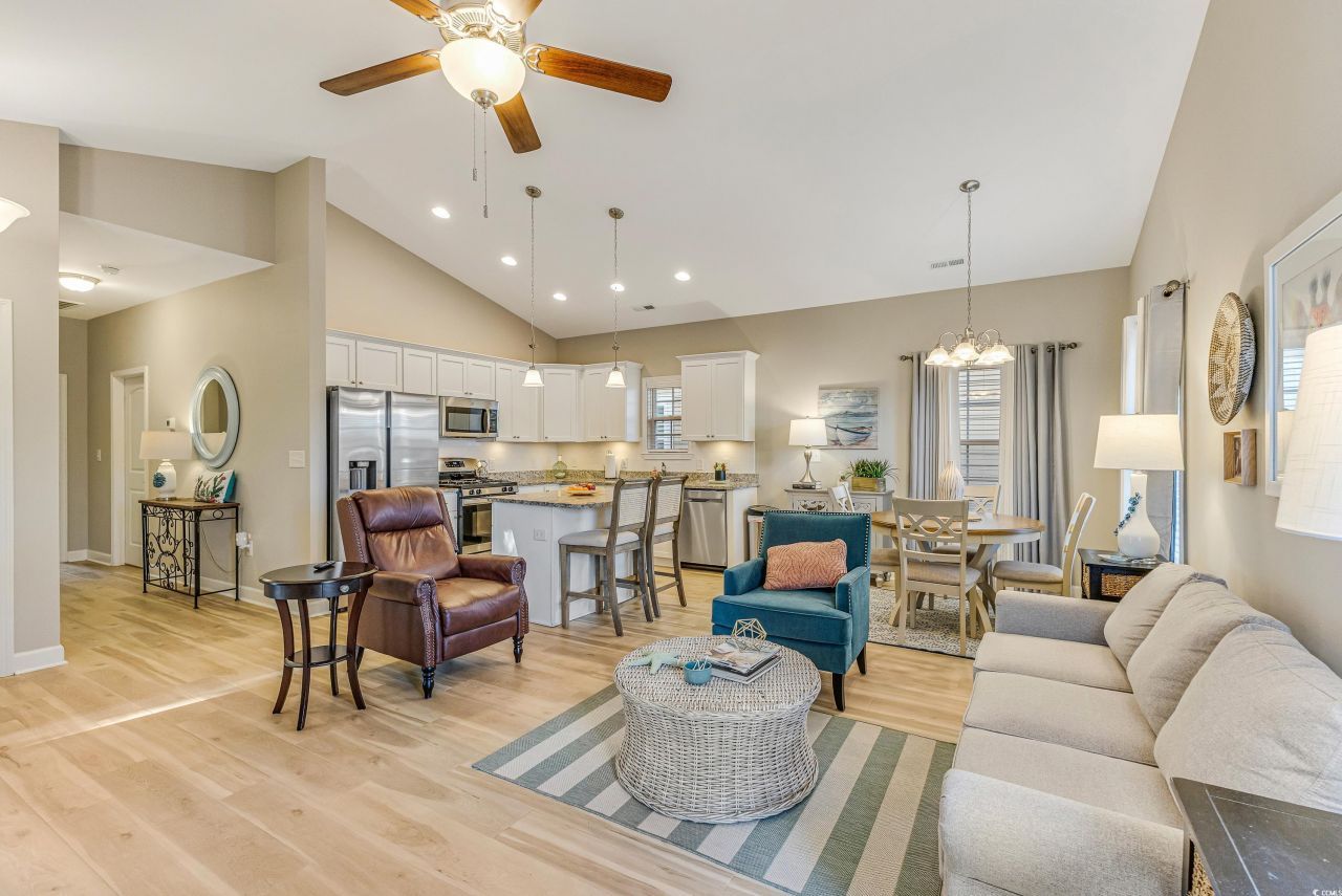 4420 Grande Harbour Blvd. Photo 9