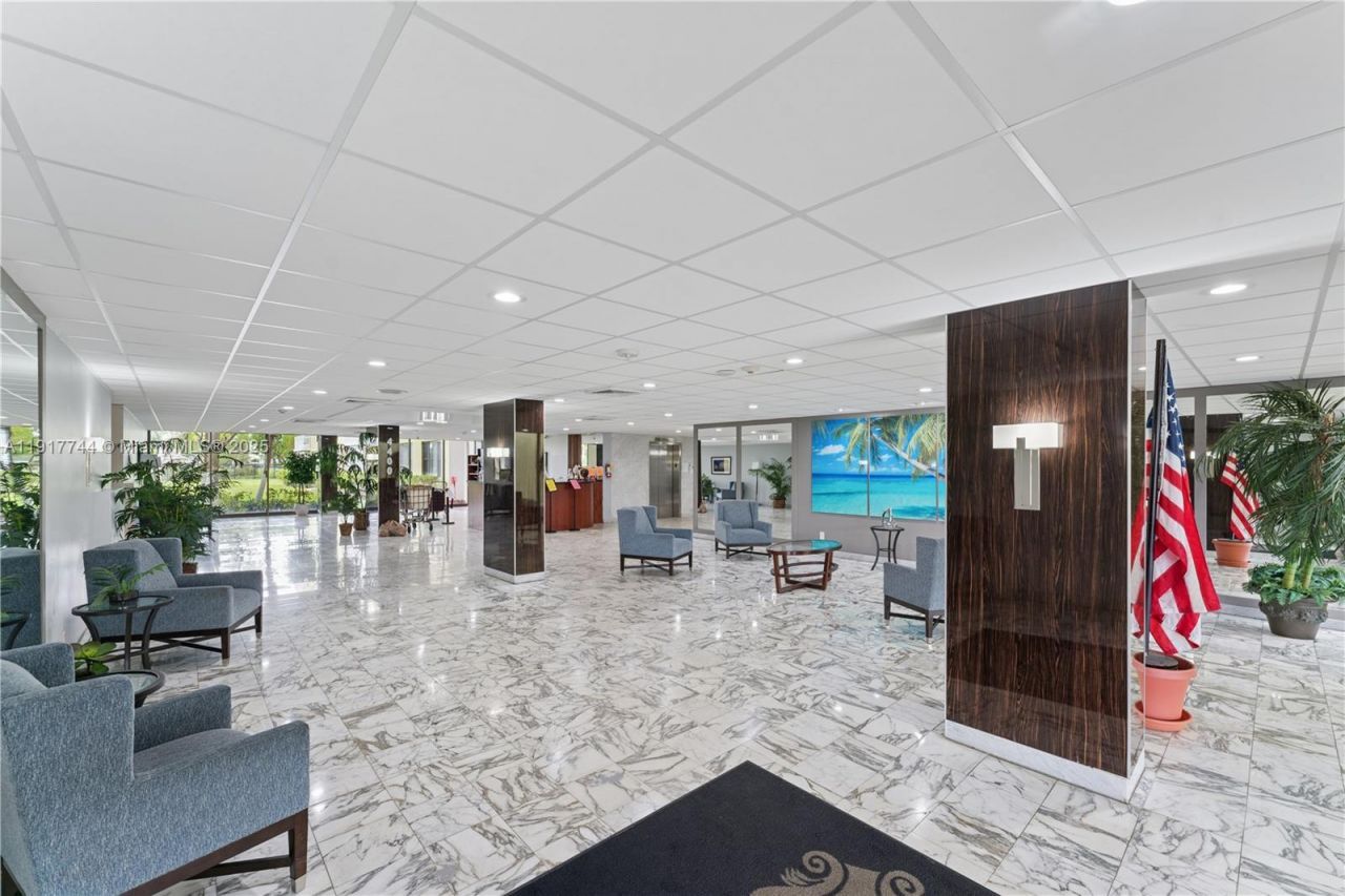 4400 Hillcrest Dr, Unit 303B, Hollywood, FL 33021 Photo