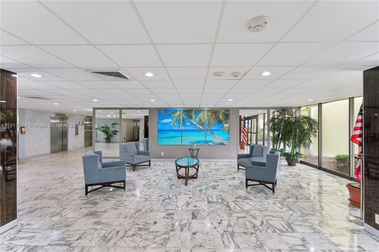 4400 Hillcrest Dr, Unit 303B, Hollywood, FL 33021 Photo