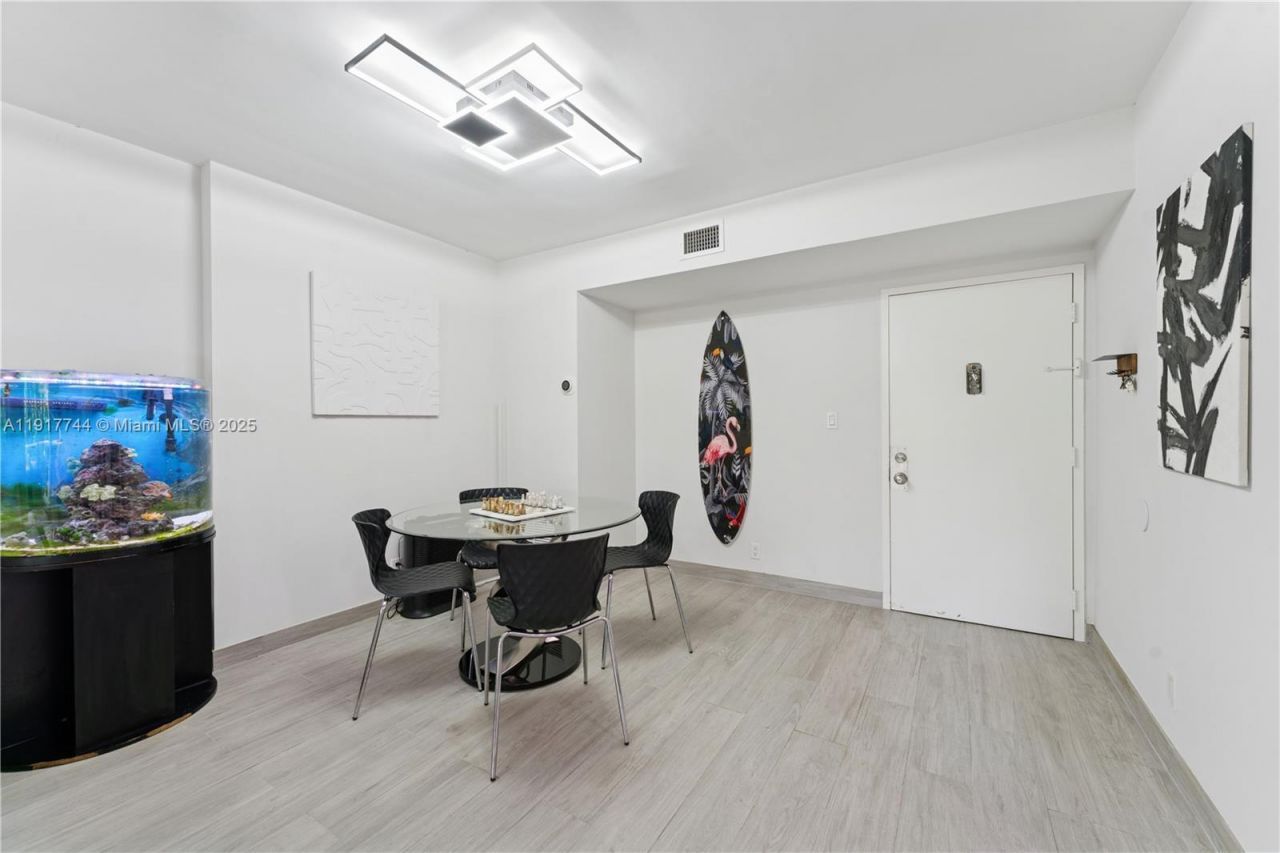 4400 Hillcrest Dr, Unit 303B, Hollywood, FL 33021 Photo