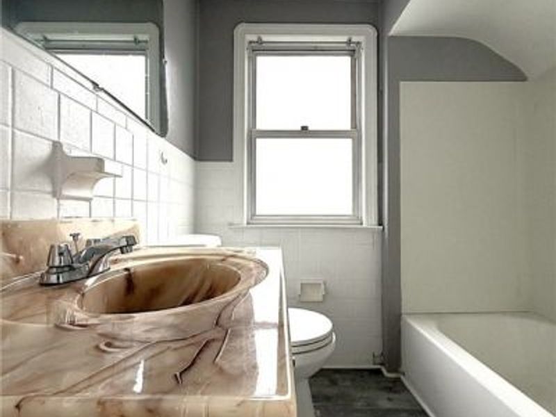 17312 Glendale Avenue, Cleveland, OH 44128 Photo 4