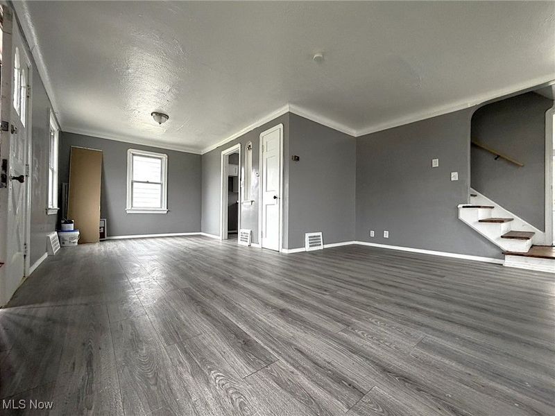 17312 Glendale Avenue, Cleveland, OH 44128 Photo 5