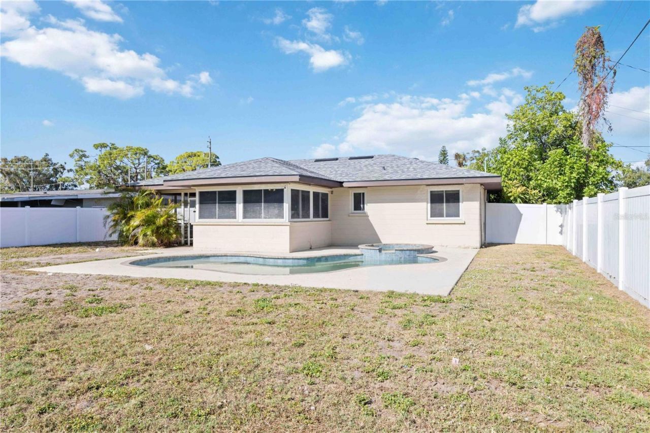 2811 17th Avenue W, Bradenton, FL 34205 Photo