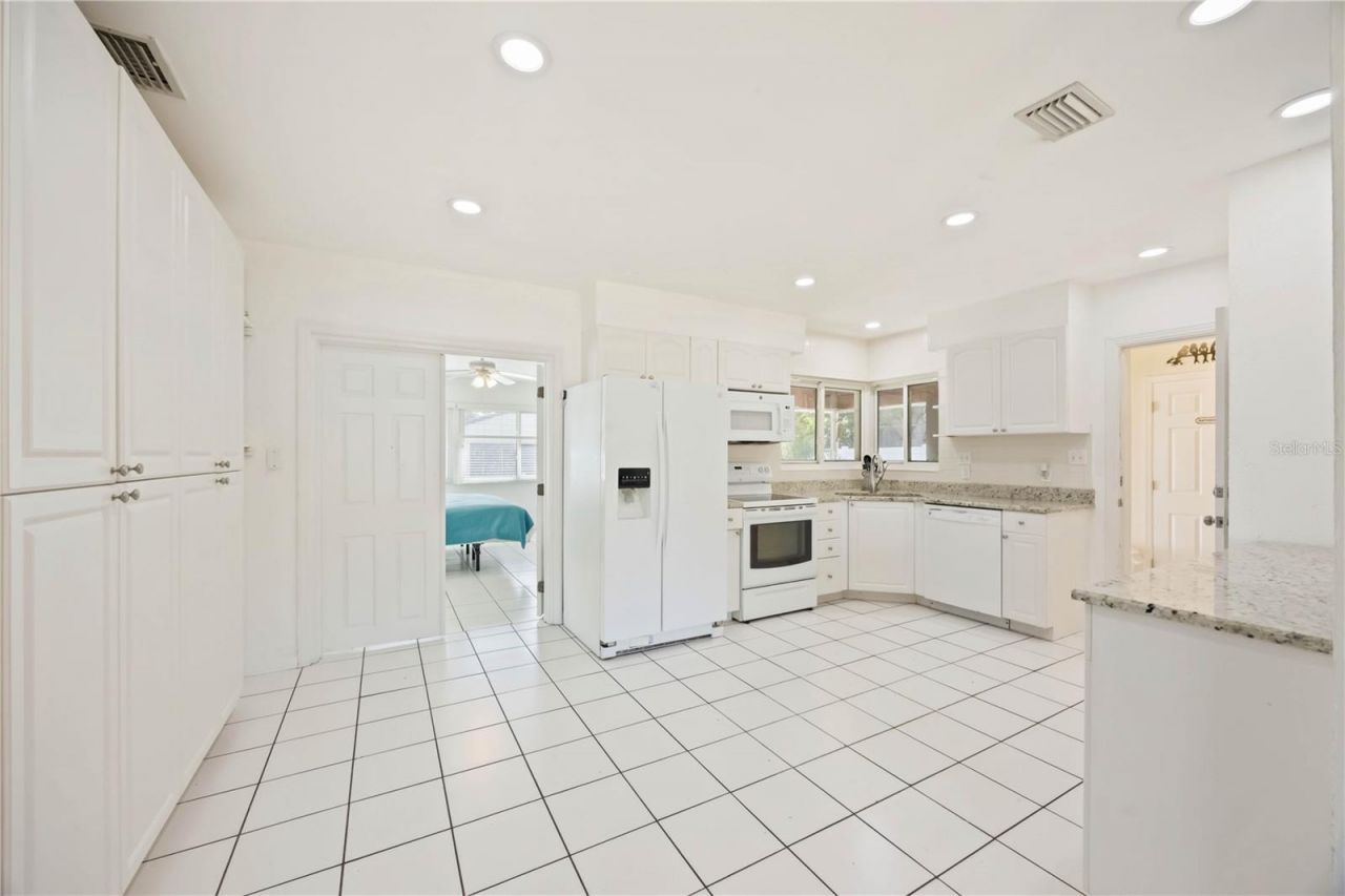 2811 17th Avenue W, Bradenton, FL 34205 Photo