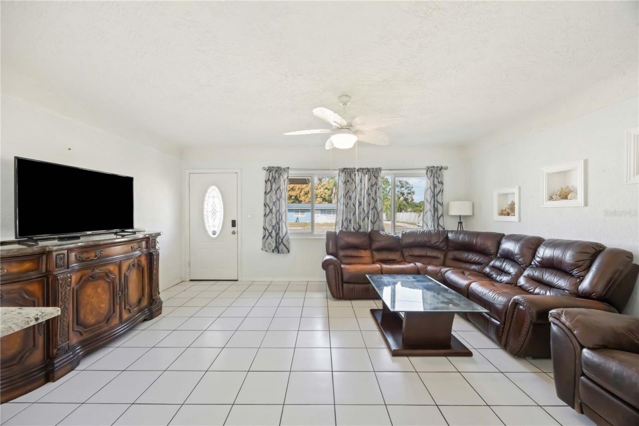 2811 17th Avenue W, Bradenton, FL 34205 Photo