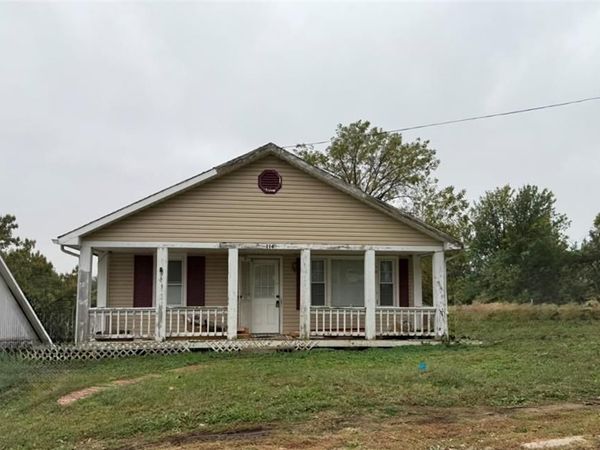 114 & 116 W Pine Street, Waverly, MO 64096
