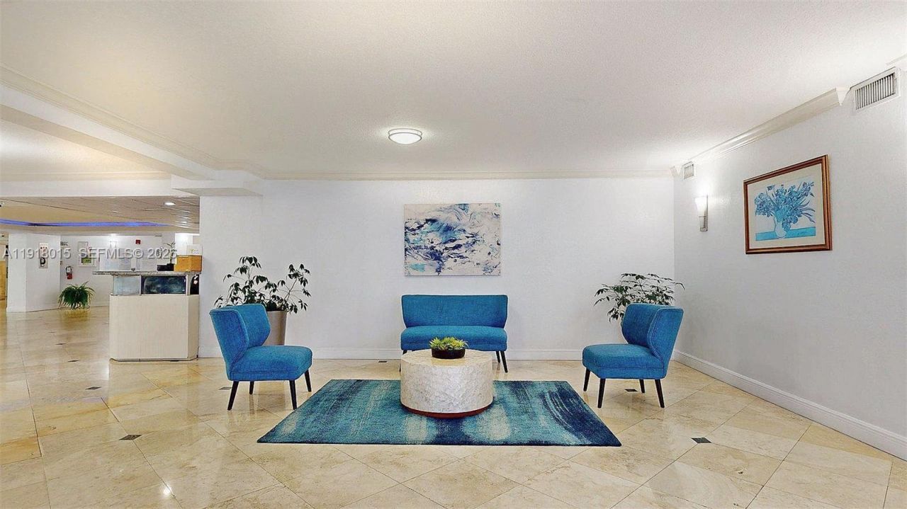 1000 Parkview Dr, Unit 431, Hallandale Beach, FL 33009 Photo